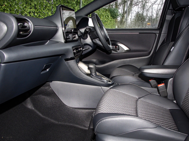 Used Mazda Mazda2 HYBRID 2025 for sale - 76952050: Photo 2