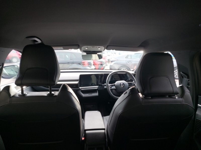 Used Renault Megane E Tech 2023 for sale - 77632806: Photo 12