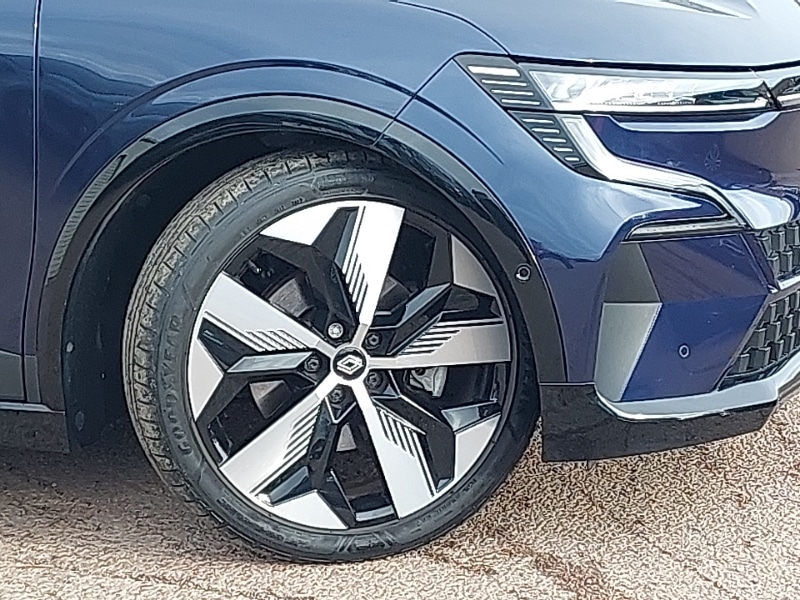 Used Renault Megane E Tech 2023 for sale - 77632806: Photo 9