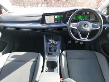 Used Volkswagen Golf 2022 for sale - 77982131: Photo