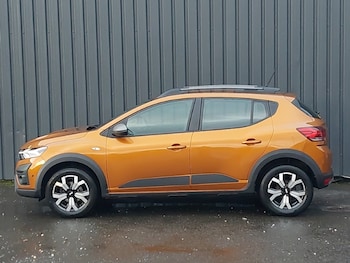 Used Dacia Sandero Stepway 2023 for sale - 77174099: Photo