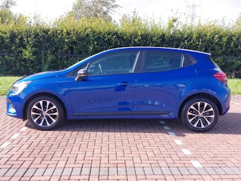 Used Renault Clio 2023 for sale - 75660800: Photo