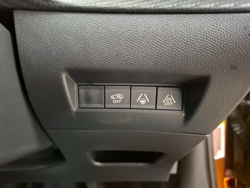 Used Peugeot 2008 2021 for sale - 77892018: Photo 10