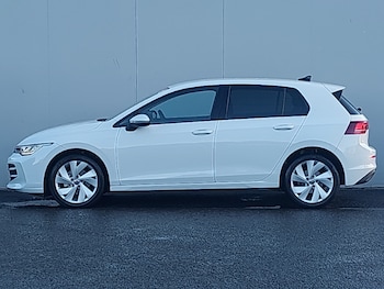 Used Volkswagen Golf 2024 for sale - 77531410: Photo