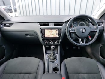 Used Skoda Octavia 2020 for sale - 77986741: Photo