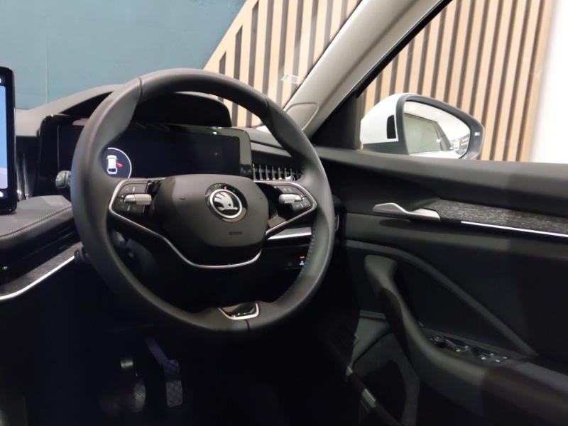 Used Skoda Superb 2024 for sale - 76459682: Photo 10