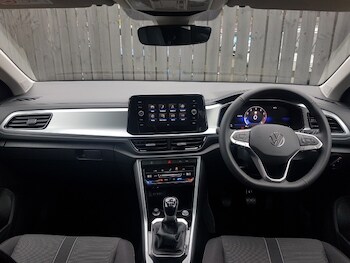 Used Volkswagen T-Roc 2025 for sale - 77736857: Photo