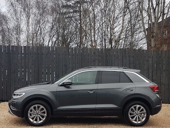 Used Volkswagen T-Roc 2025 for sale - 77736857: Photo