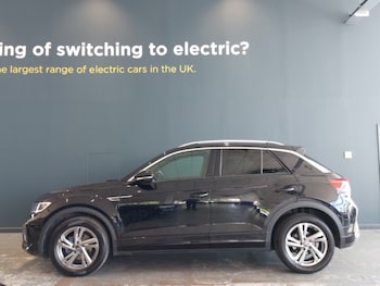 Used Volkswagen T-Roc 2023 for sale - 75930438: Photo
