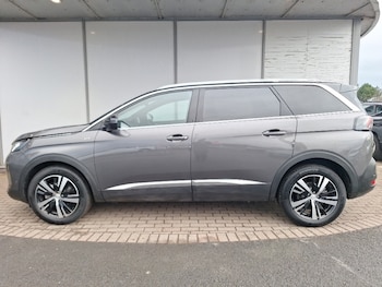 Used Peugeot 5008 2023 for sale - 77169972: Photo