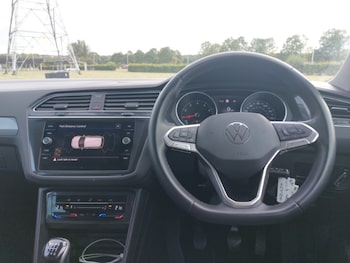 Used Volkswagen Tiguan 2021 for sale - 75681683: Photo