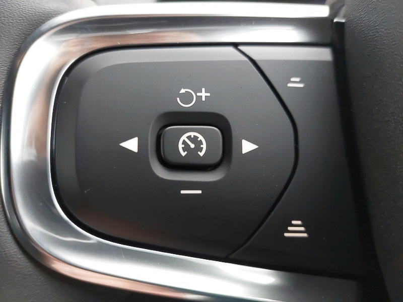 Used Volvo XC40 2025 for sale - 77482919: Photo 11