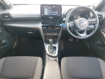 Used Toyota Yaris Cross 2022 for sale - 77786761: Photo