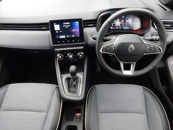 Used Renault Clio 2025 for sale - 76492879: Photo