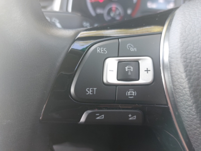 Used Volkswagen T-Roc 2019 for sale - 76331455: Photo 12