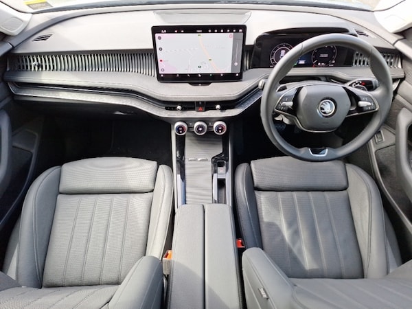 Used Skoda Superb 2024 for sale - 76225537: Photo 2