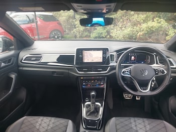 Used Volkswagen T-Roc 2023 for sale - 76838701: Photo