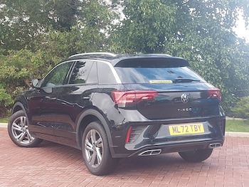 Used Volkswagen T-Roc 2023 for sale - 76838701: Photo