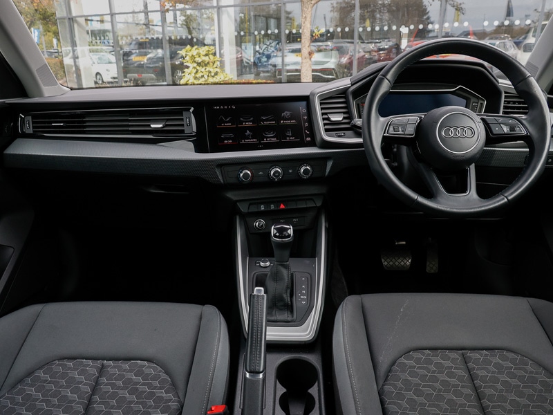 Used Audi A1 2023 for sale - 76115861: Photo 2