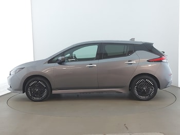 Used Nissan Leaf 2022 for sale - 77585498: Photo
