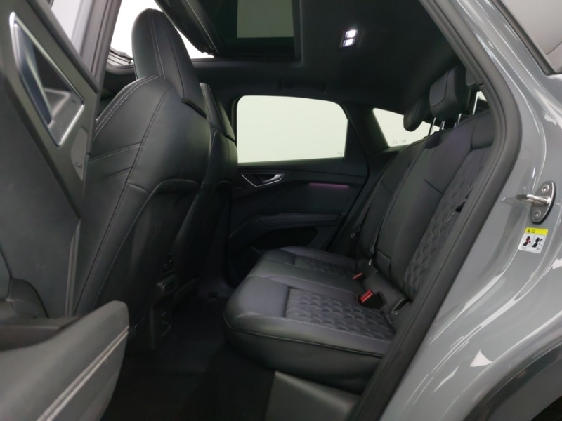 Used Audi Q4 e-tron 2022 for sale - 76683095: Photo 6