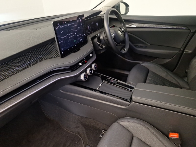 Used Skoda Superb 2024 for sale - 77955565: Photo 5