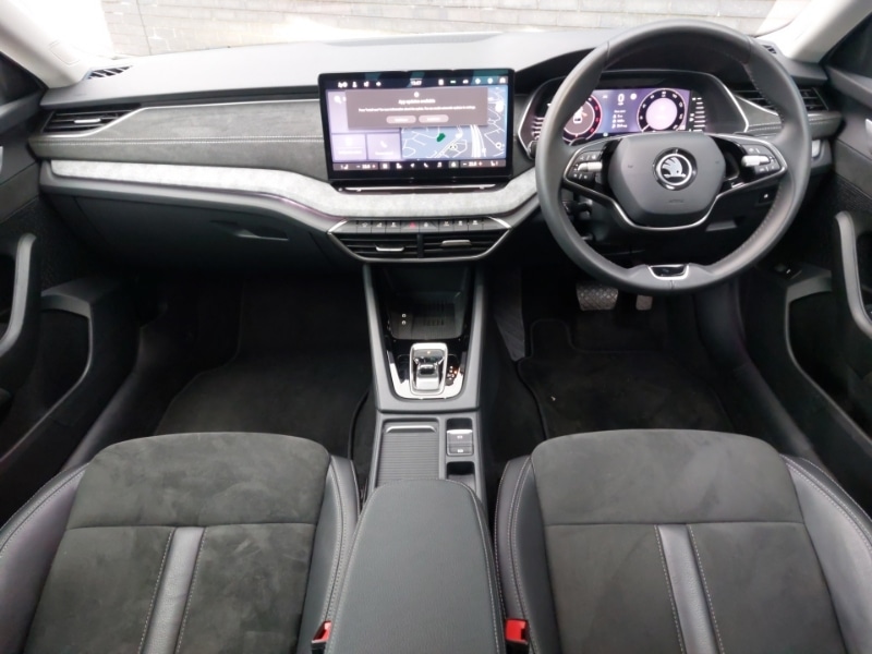 Used Skoda Octavia 2024 for sale - 77358200: Photo 2