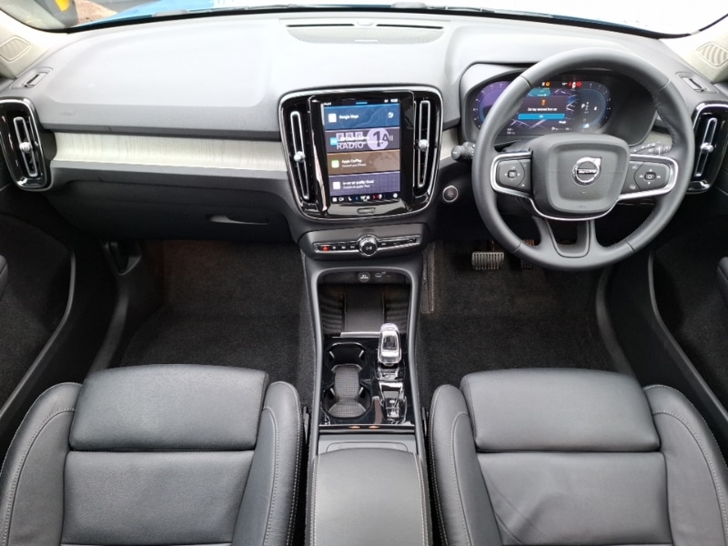 Used Volvo XC40 2024 for sale - 76354128: Photo 2