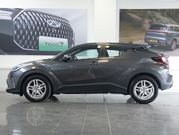Used Toyota C-HR 2023 for sale - 78298393: Photo