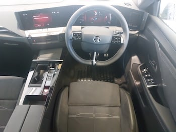 Used Vauxhall Astra 2025 for sale - 76587408: Photo