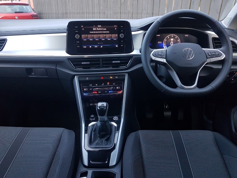 Used Volkswagen T-Roc 2025 for sale - 76875579: Photo 2