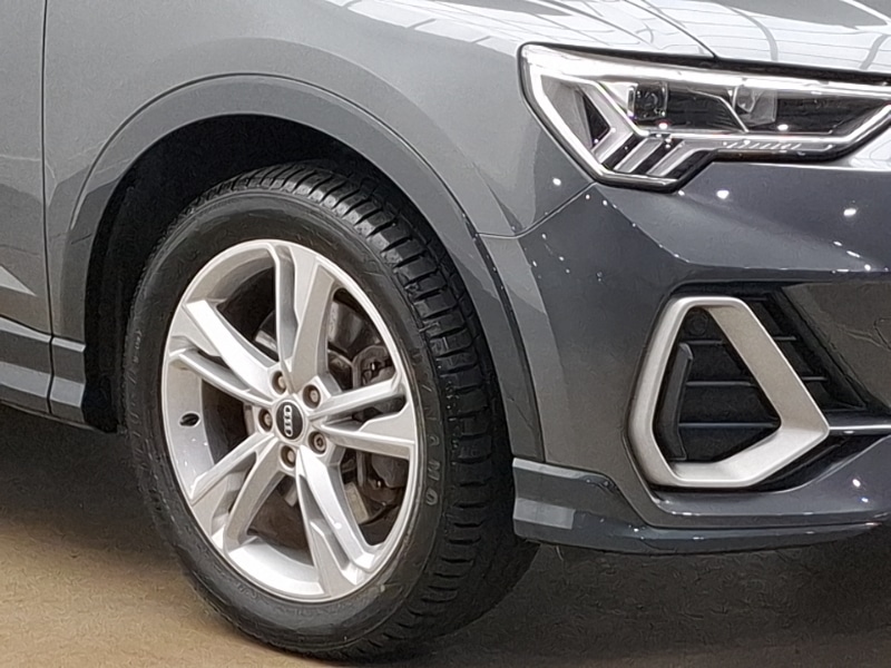 Used Audi Q3 2023 for sale - 76915728: Photo 9