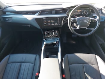 Used Audi Q8 2023 for sale - 79390152: Photo
