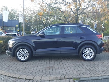 Used Volkswagen T-Roc 2022 for sale - 76465671: Photo