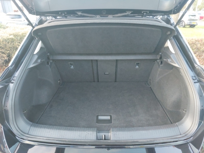 Used Volkswagen T-Roc 2022 for sale - 76465671: Photo 8