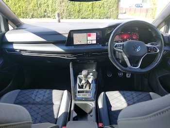 Used Volkswagen Golf 2024 for sale - 78735943: Photo