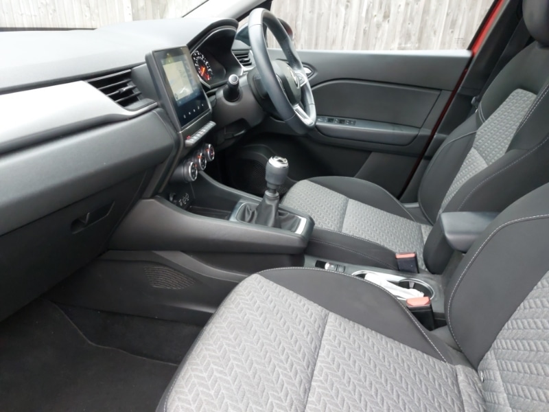 Used Renault Captur 2021 for sale - 76383541: Photo 5