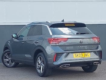 Used Volkswagen T-Roc 2023 for sale - 75902615: Photo