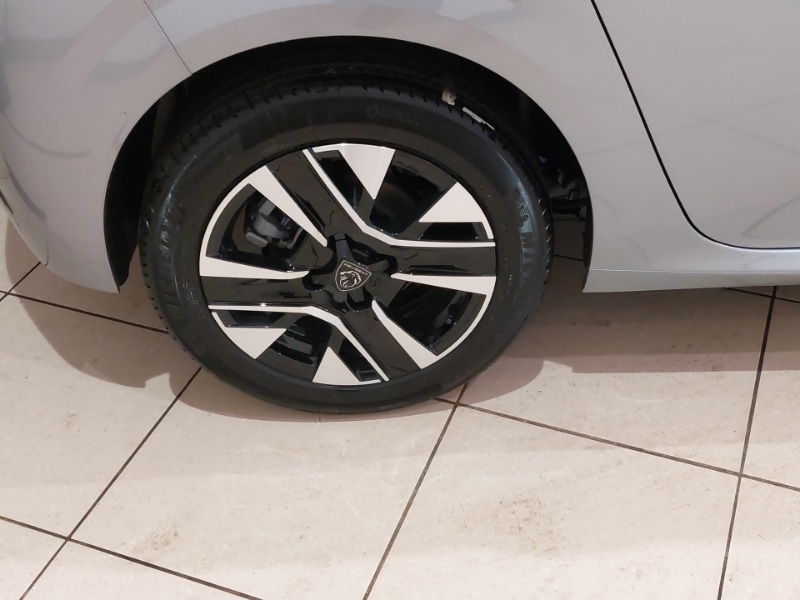 Used Peugeot 208 2025 for sale - 76526332: Photo 12