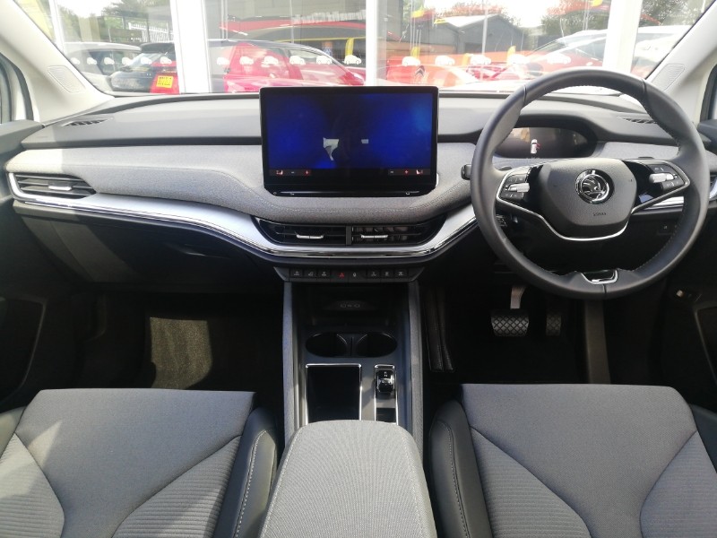 Used Skoda Enyaq 2024 for sale - 76742269: Photo 2