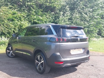 Used Peugeot 5008 2023 for sale - 78972400: Photo