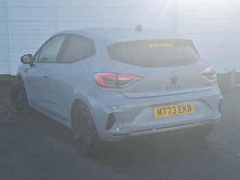 Used Renault Clio 2023 for sale - 77325864: Photo