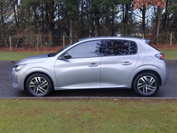 Used Peugeot 208 2023 for sale - 76928843: Photo