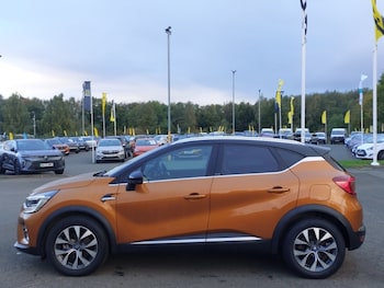 Used Renault Captur 2021 for sale - 76282371: Photo