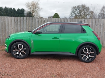 Used Renault 5 2025 for sale - 78156360: Photo