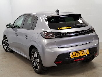 Used Peugeot 208 2025 for sale - 76778981: Photo