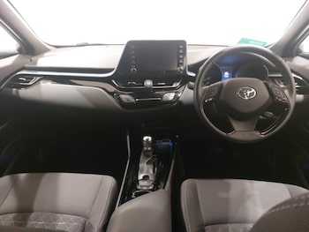 Used Toyota C-HR 2021 for sale - 76451572: Photo