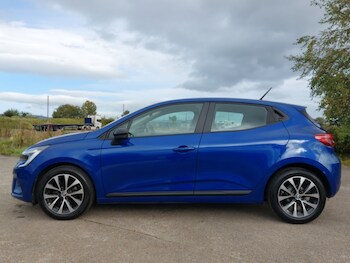 Used Renault Clio 2023 for sale - 77266522: Photo