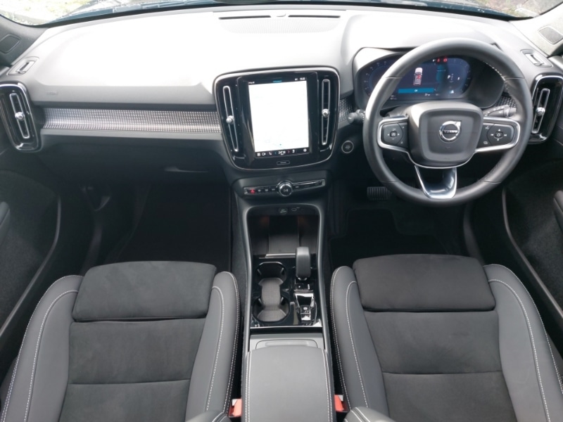 Used Volvo XC40 2024 for sale - 77985249: Photo 2