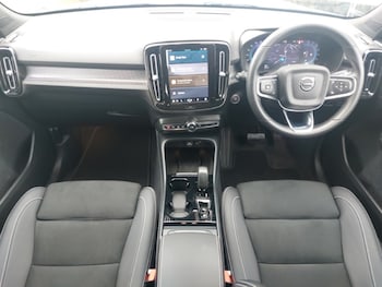 Used Volvo XC40 2023 for sale - 78476389: Photo